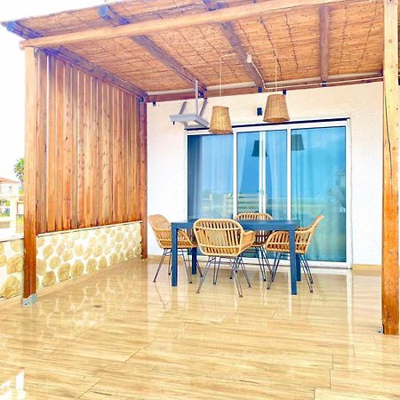 Boho Natural Beachfront Detached House Analipsis  外观 照片